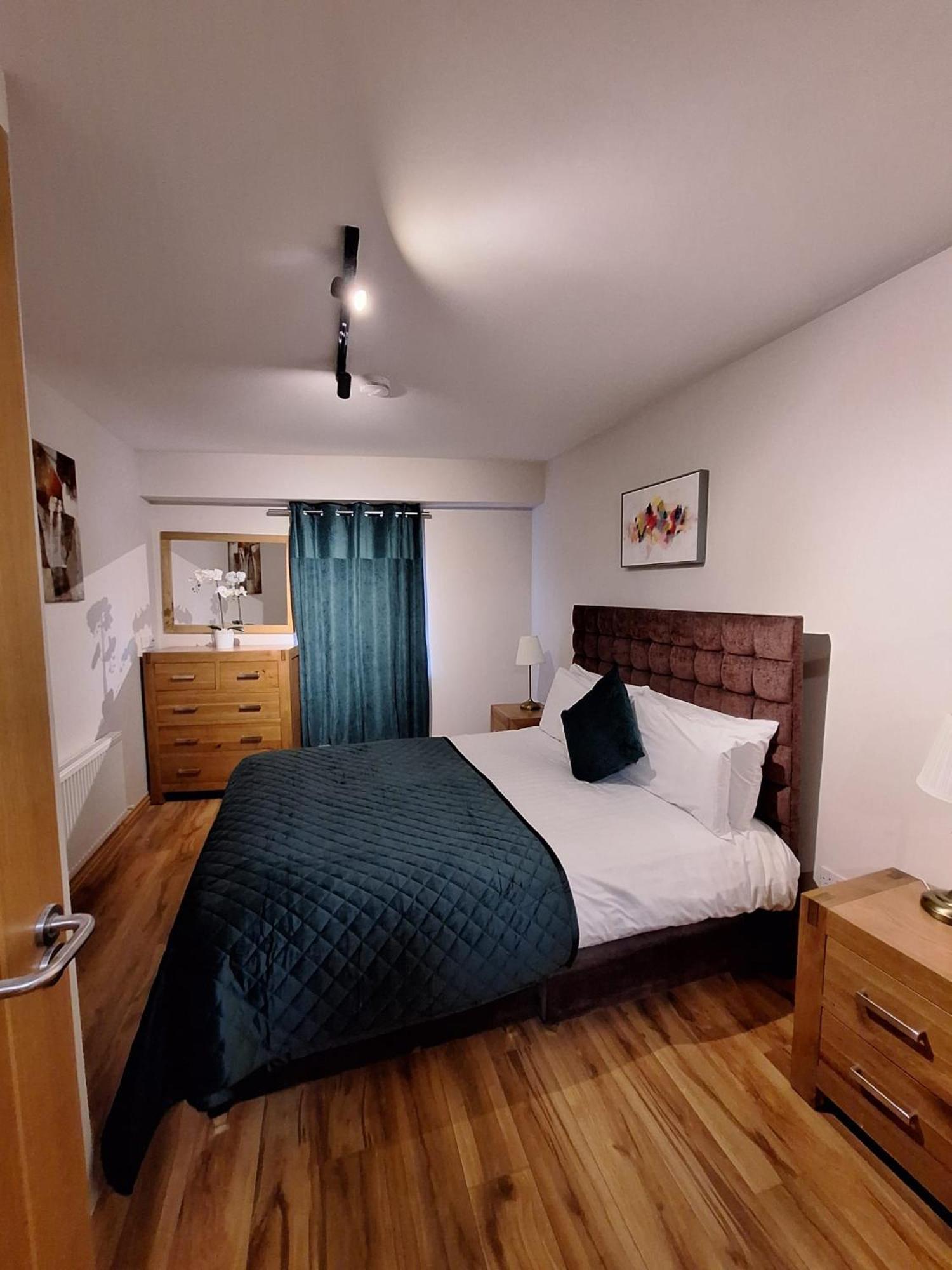 Five Lamps Suites Dublin Extérieur photo