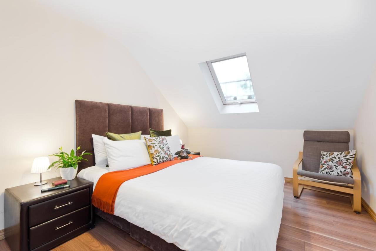 Five Lamps Suites Dublin Extérieur photo
