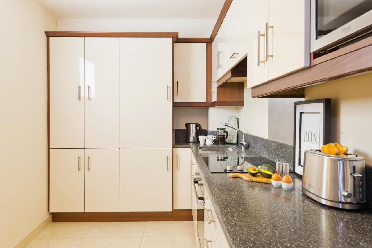 Five Lamps Suites Dublin Extérieur photo